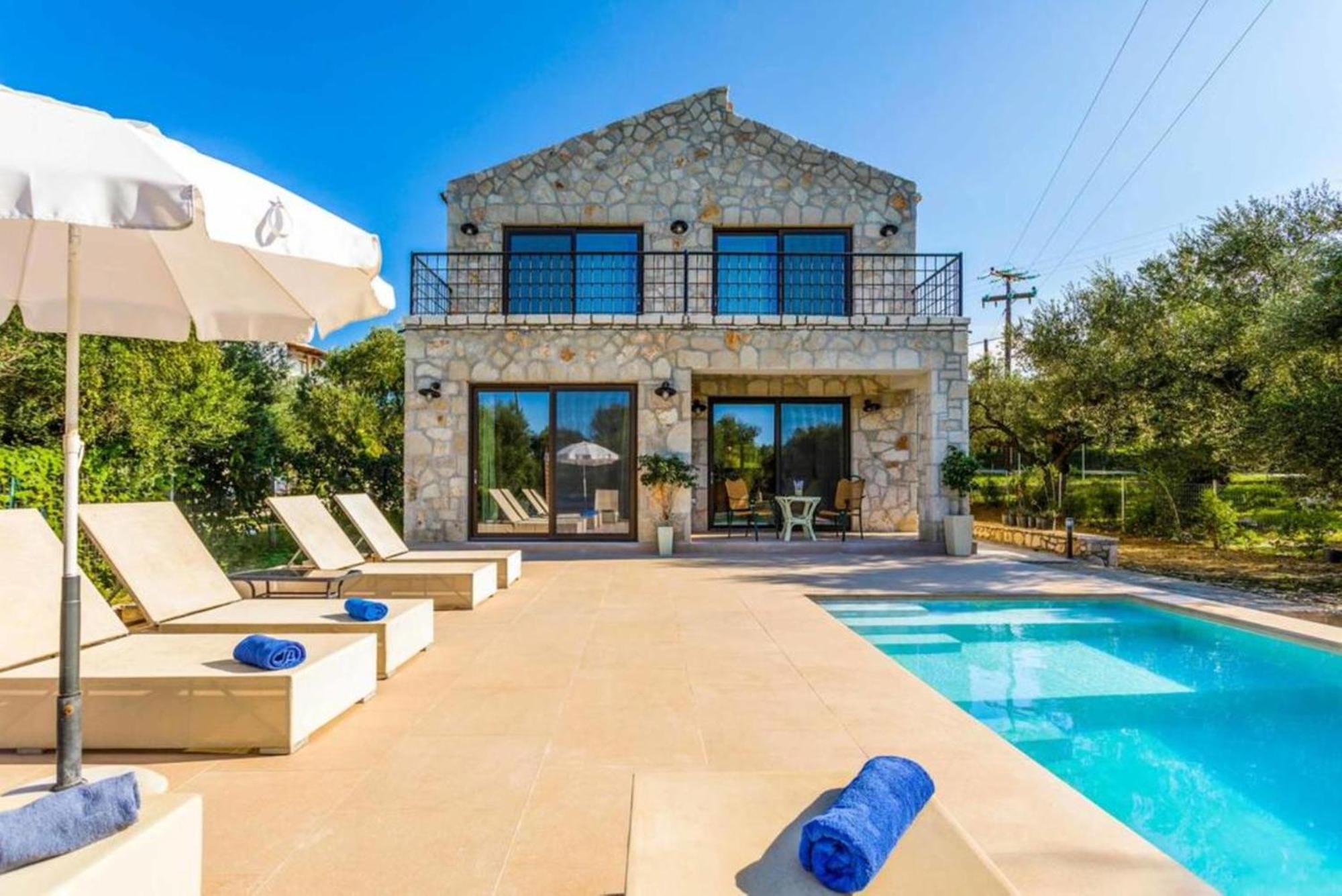 Astarte Villas - Petra Elia Private Villa With Pool พลานอส ภายนอก รูปภาพ