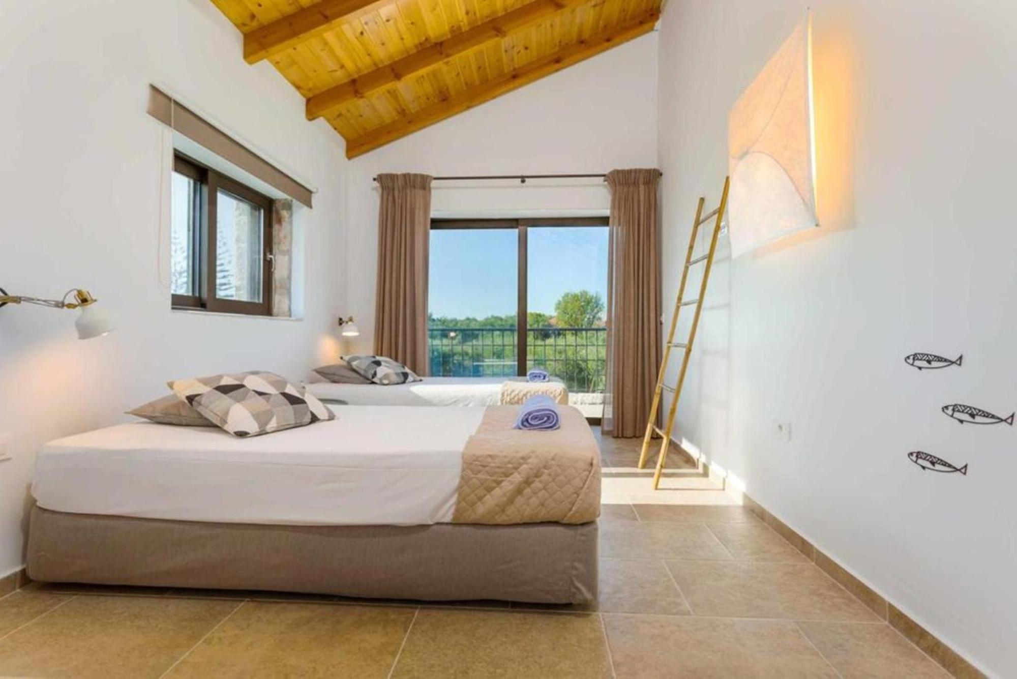 Astarte Villas - Petra Elia Private Villa With Pool พลานอส ภายนอก รูปภาพ